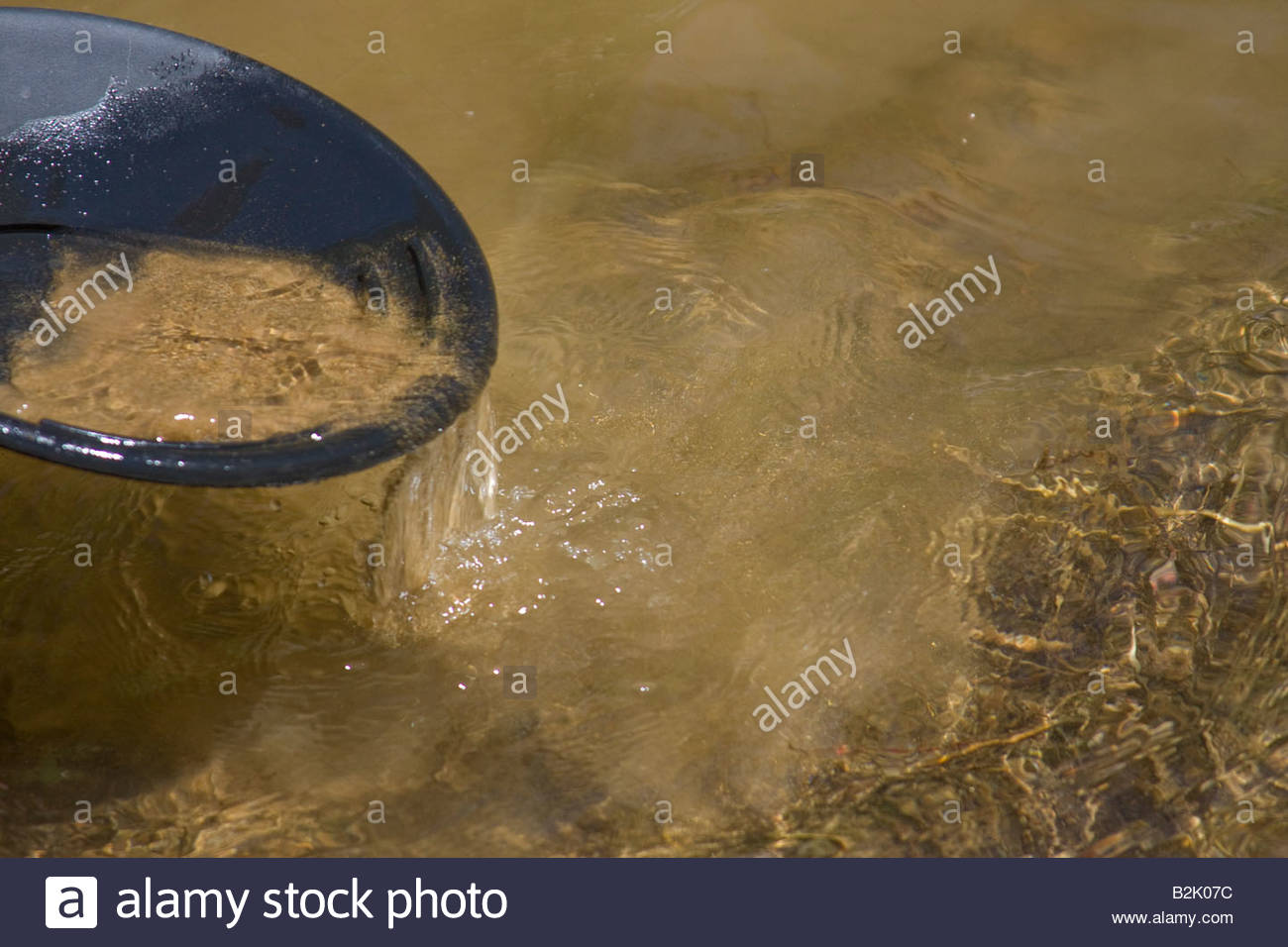 Gold Pan Stock Photos & Gold Pan Stock Images Alamy