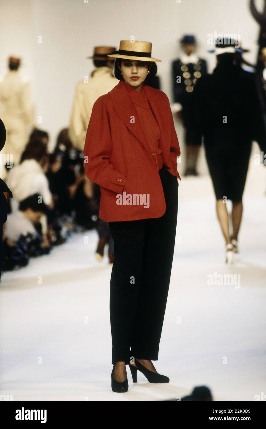 fashion, fashion show, Pret-A-Porter, Paris, Yves Saint Laurent, summer  collection 1987 Stock Photo - Alamy