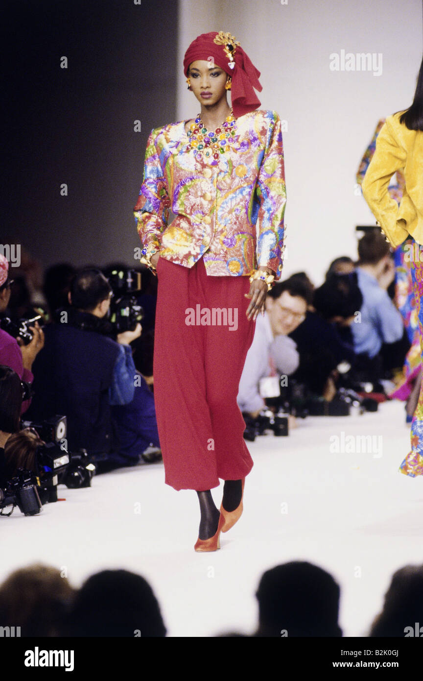 fashion, fashion show, Haute Couture, Paris, Yves Saint Laurent, summer  collection 1989 Stock Photo - Alamy