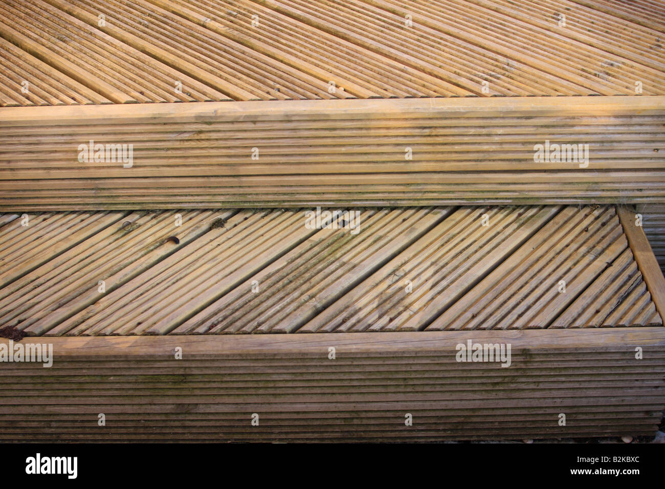 Timber decking detail Stock Photo - Alamy