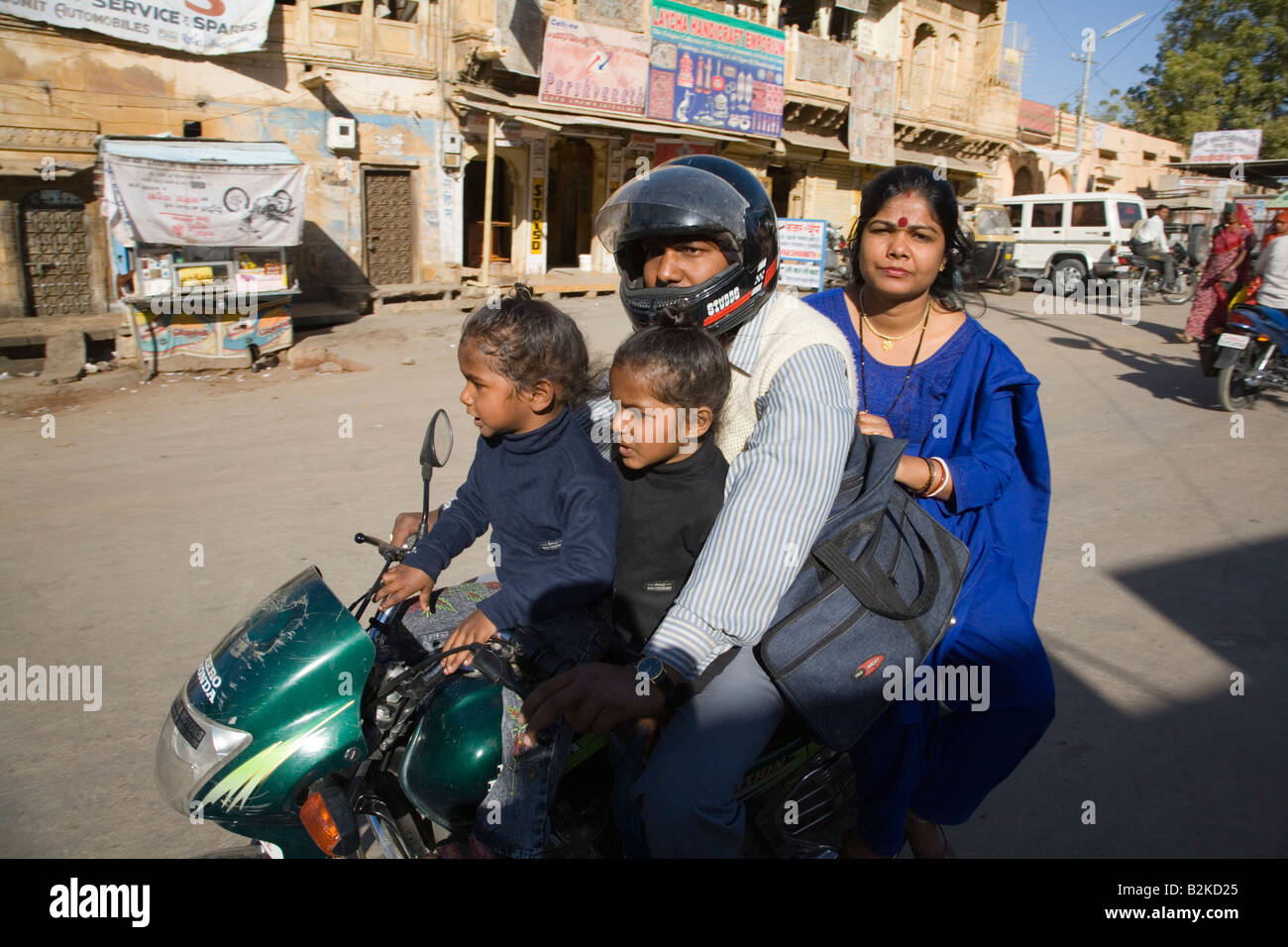 Family indian scooter hires stock photography and images Alamy