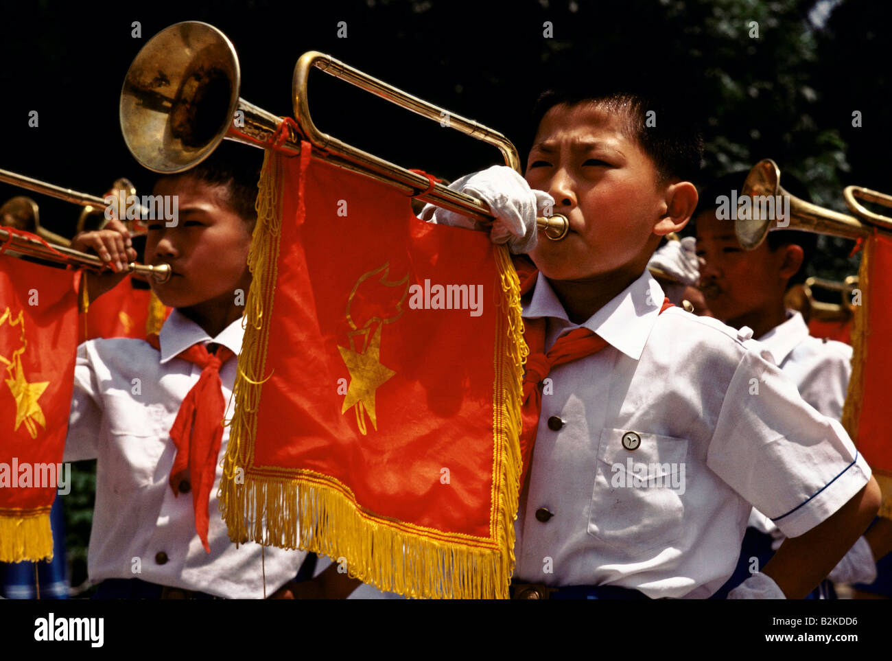 Blowing bugle hires stock photography and images Alamy