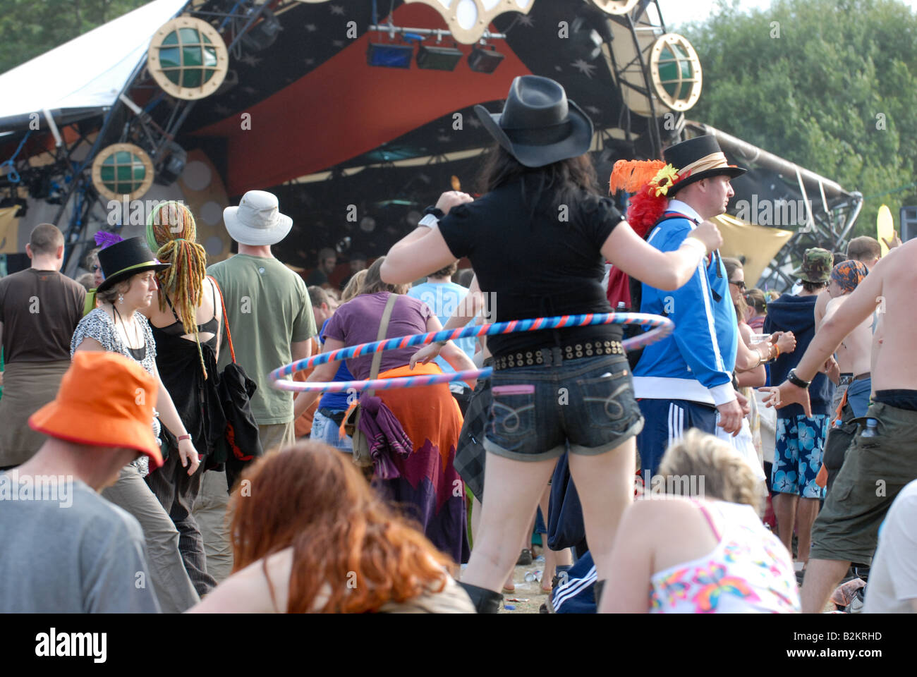 Hula hoop hooping hi-res stock photography and images - Alamy