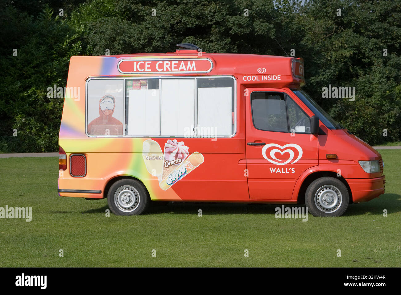 Mobile Walls Ice Cream Van Stock Photo - Alamy