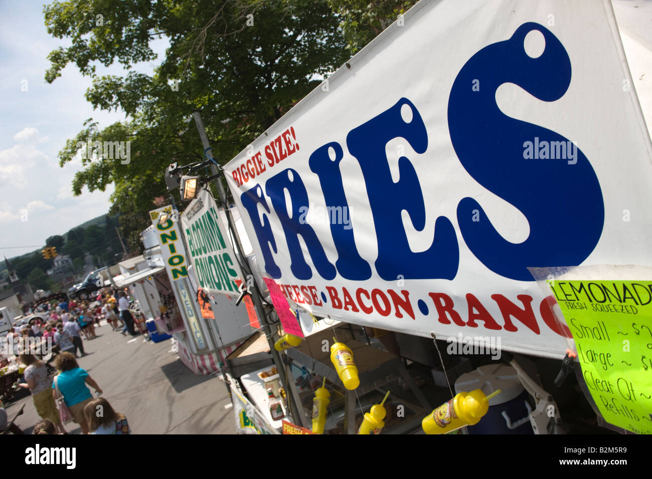 AMUSEMENT PARK FOOD COURT FOURTH JULY CELEBRATION PARADE BROOKVILLE