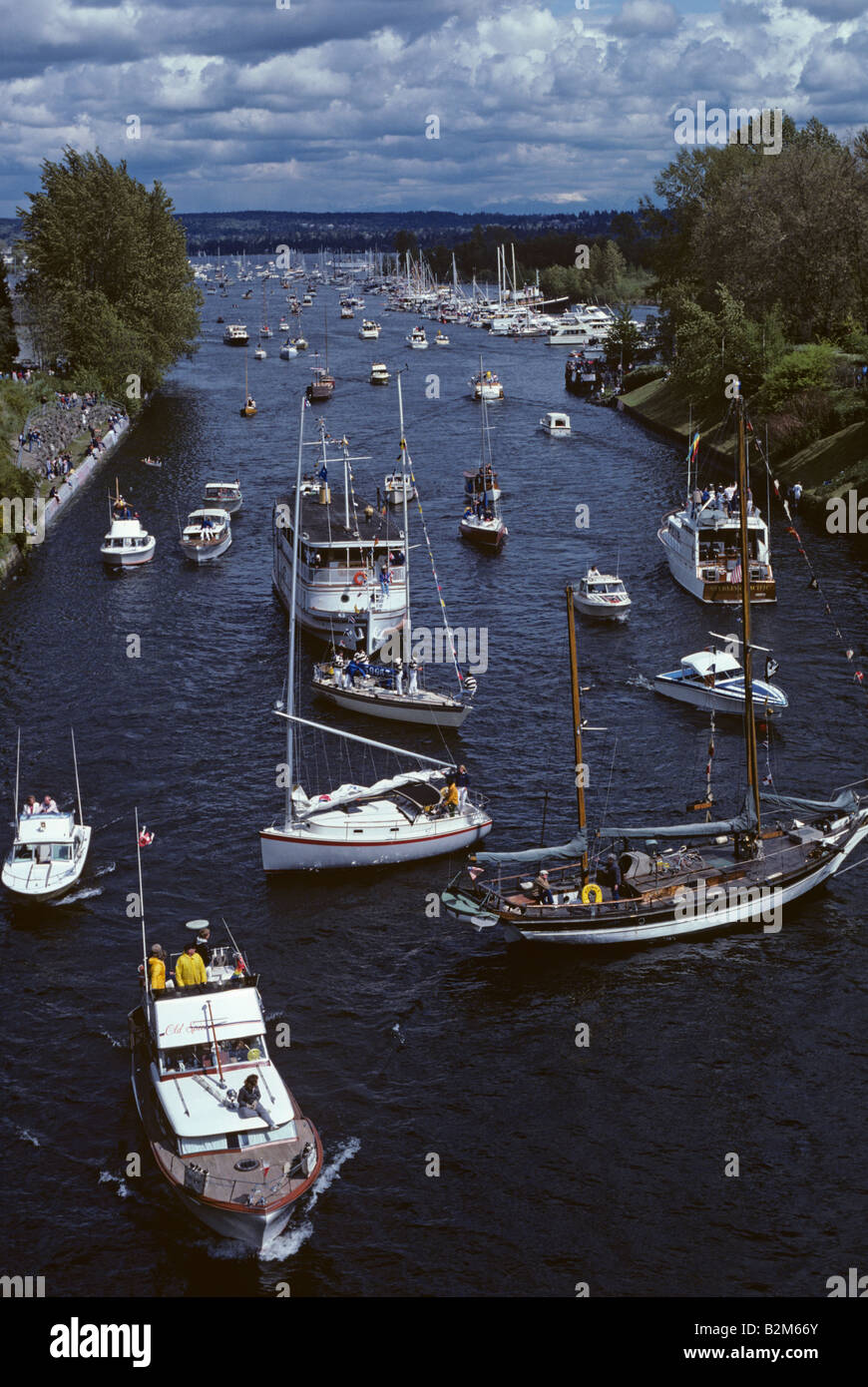 Opening Day of boating along the Montlake Cut with boats waiting for