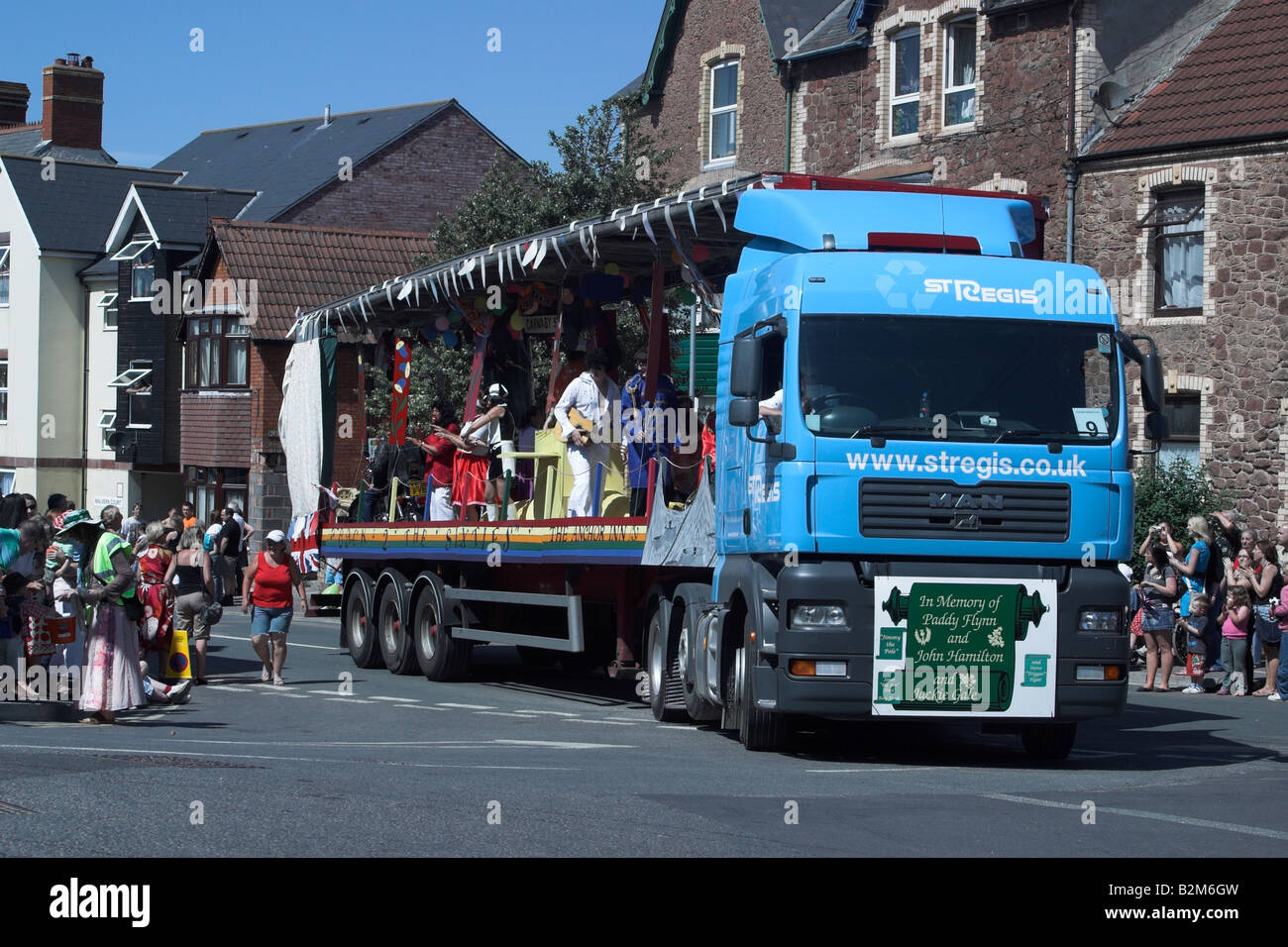 Carnival float uk hires stock photography and images Alamy