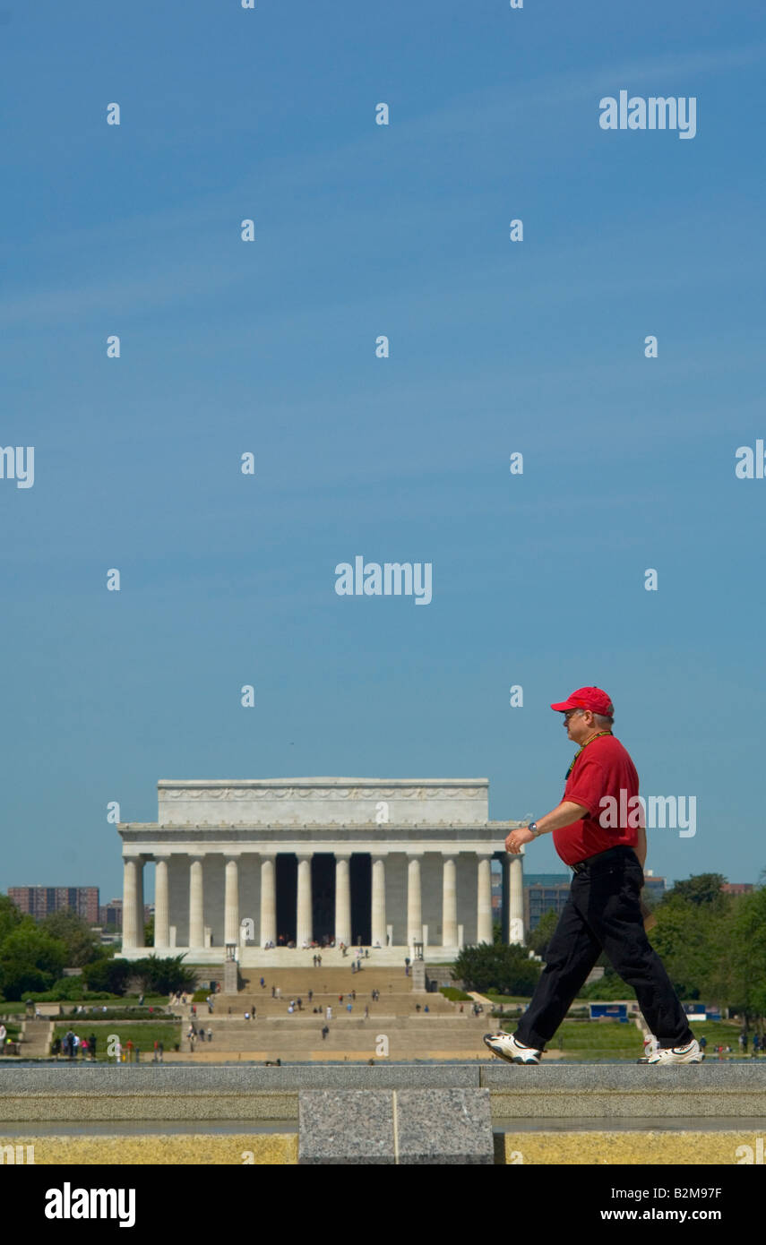 Tourists in Washington DC with Lincoln Memorial in background Stock Photo