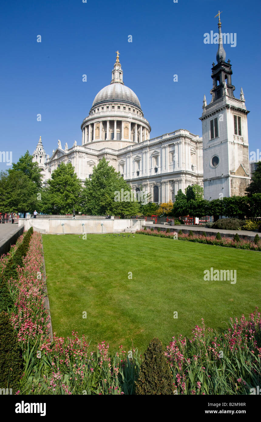 FESTIVAL GARDENS SAINT PAUL’S CATHEDRAL CITY OF LONDON ENGLAND UK Stock Photo