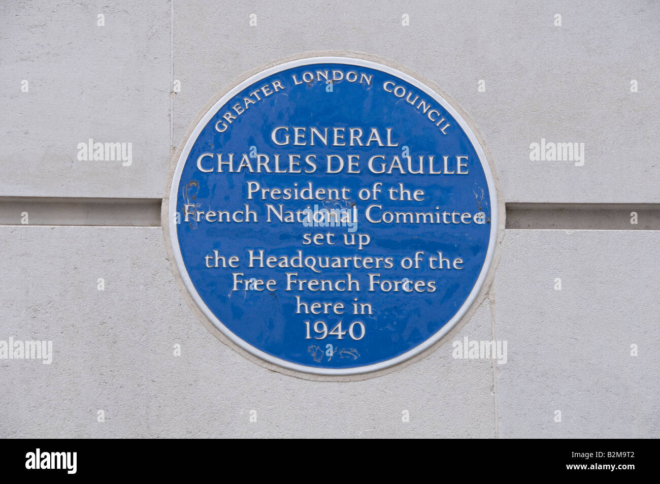 Blue plaque honouring general Charles De Gaulle London Stock Photo