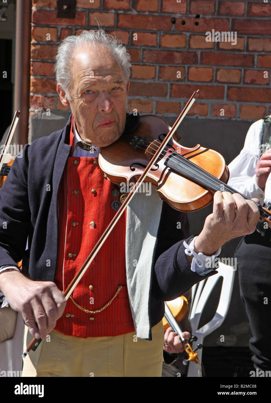 Man Playing The Violin High Resolution Stock Photography and Images Alamy