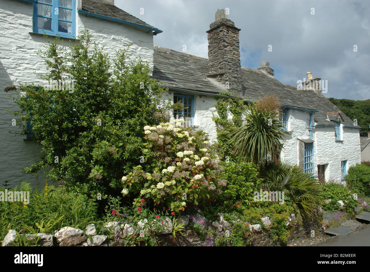 whitewashed cottages, Boscastle, Cornwall, England, UK Stock Photo