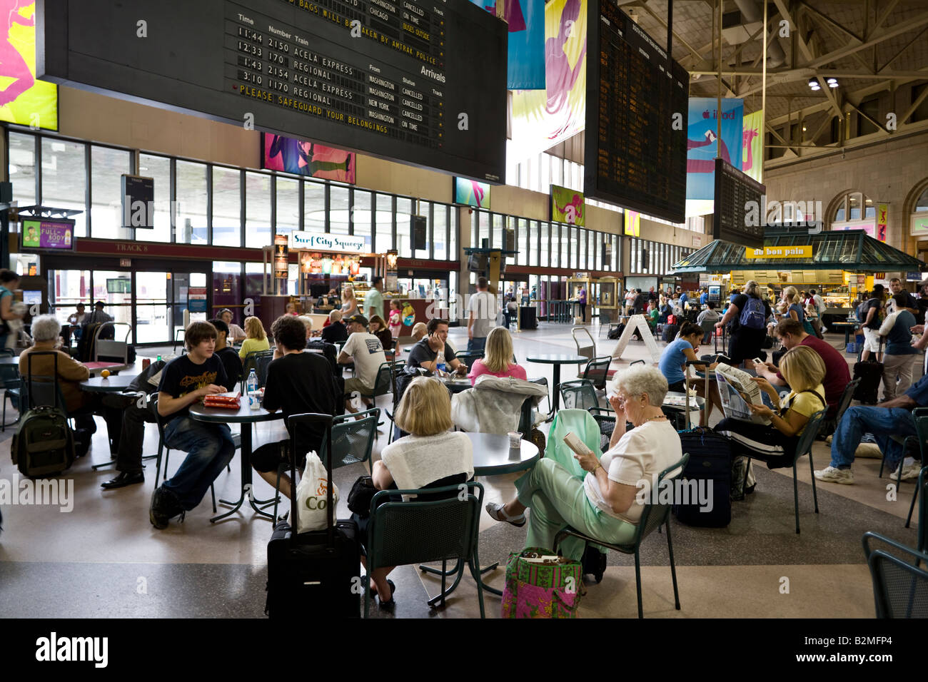 Massachusetts Boston South Station concourse Stock Photo Alamy