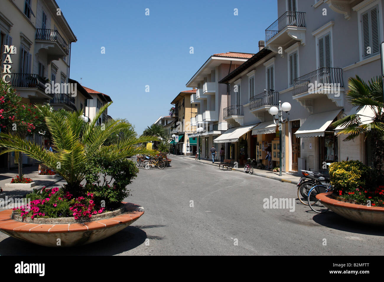 view along via mazzini forte dei marmi versilia lucca northern tuscany  coast italy europe Stock Photo - Alamy