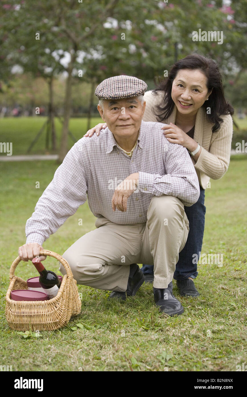 Asian senior couple park hi-res stock photography and images - Alamy