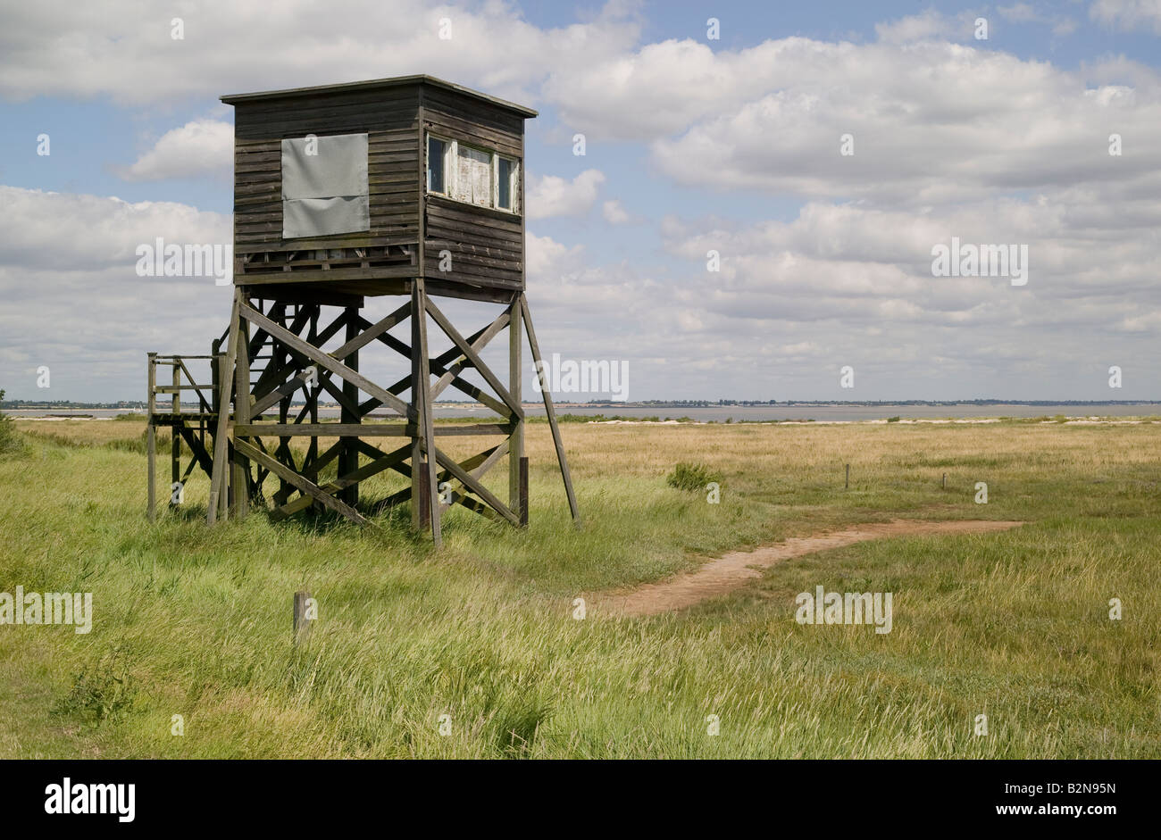 Bird watching hut hires stock photography and images Alamy