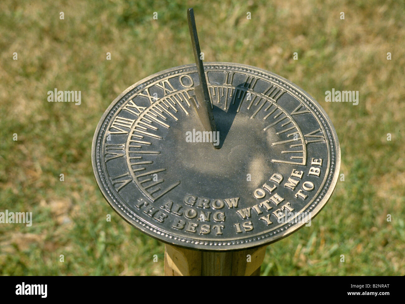 Metal sundial hires stock photography and images Alamy