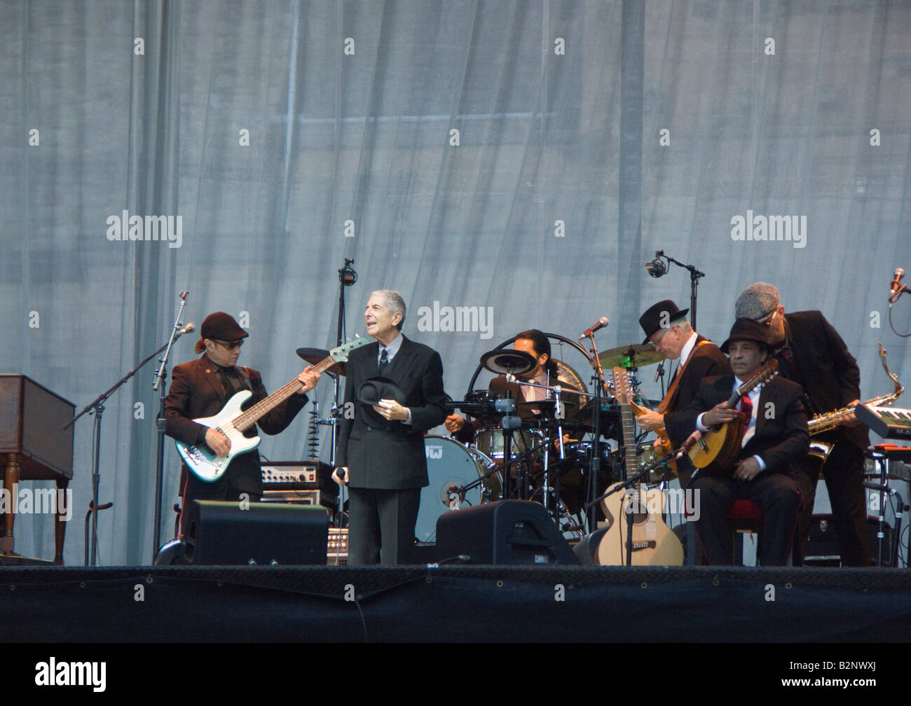 Leonard Cohen 2008 concert tour Edinburgh castle Stock Photo