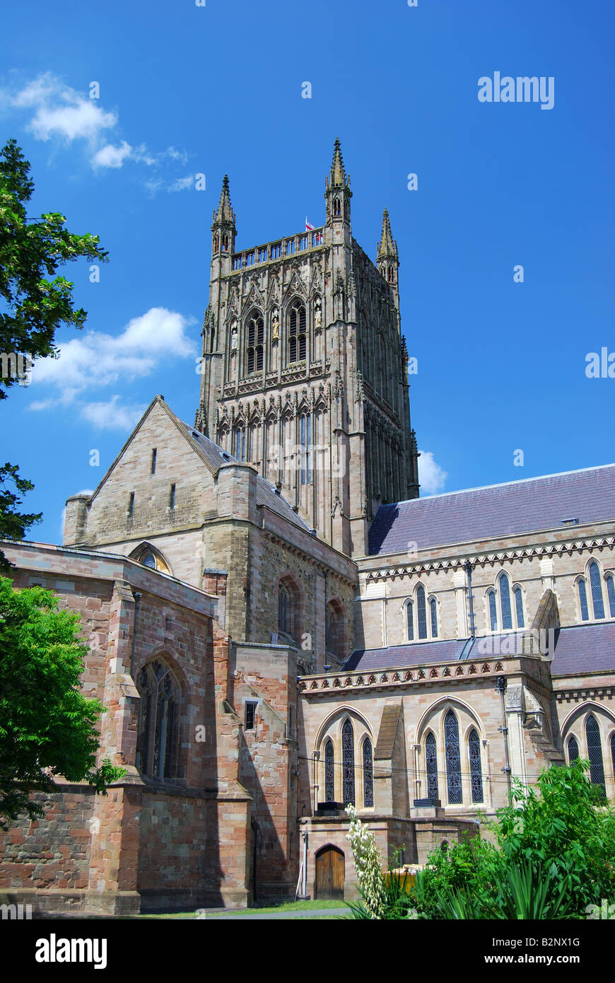 Worcester Cathedral from College Green, Worcester, Worcestershire ...