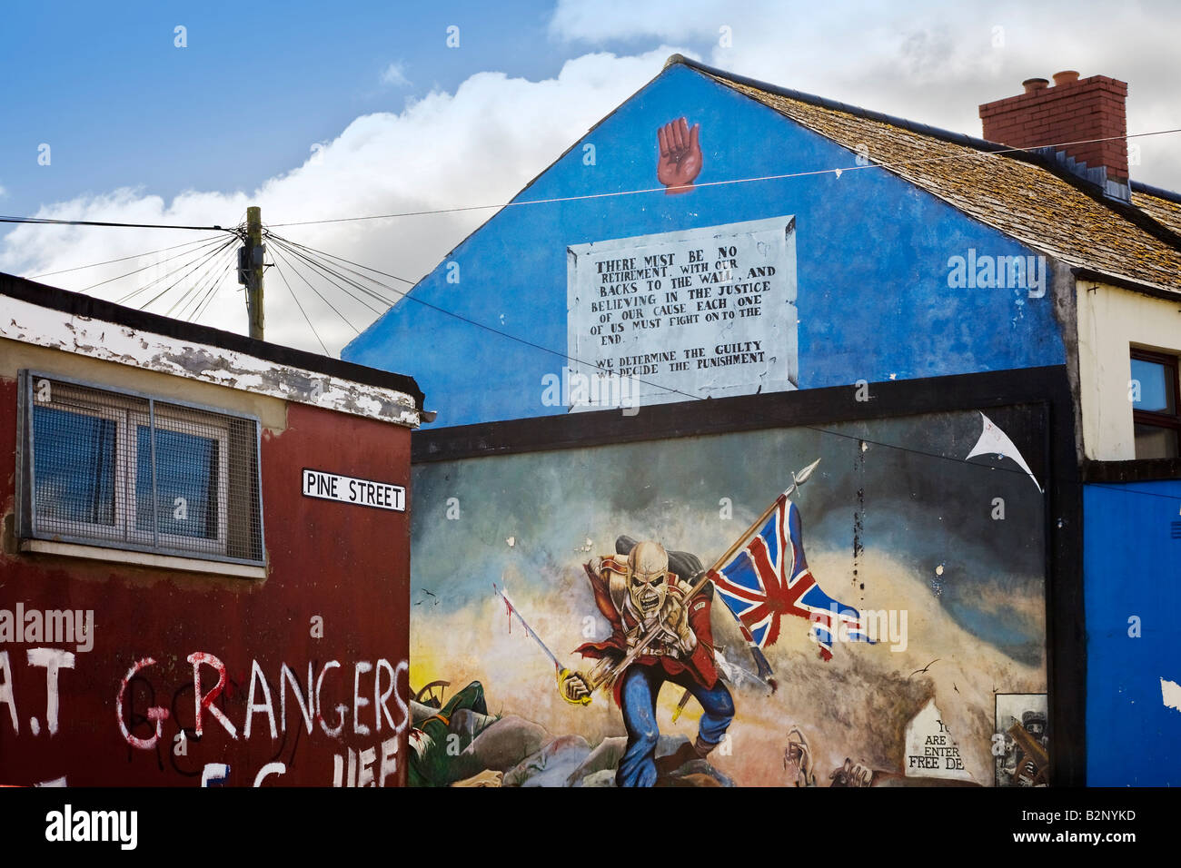 Unionists murals off Bond Street, in the Protestant Waterside district of Londonderry, Northern Ireland Stock Photo