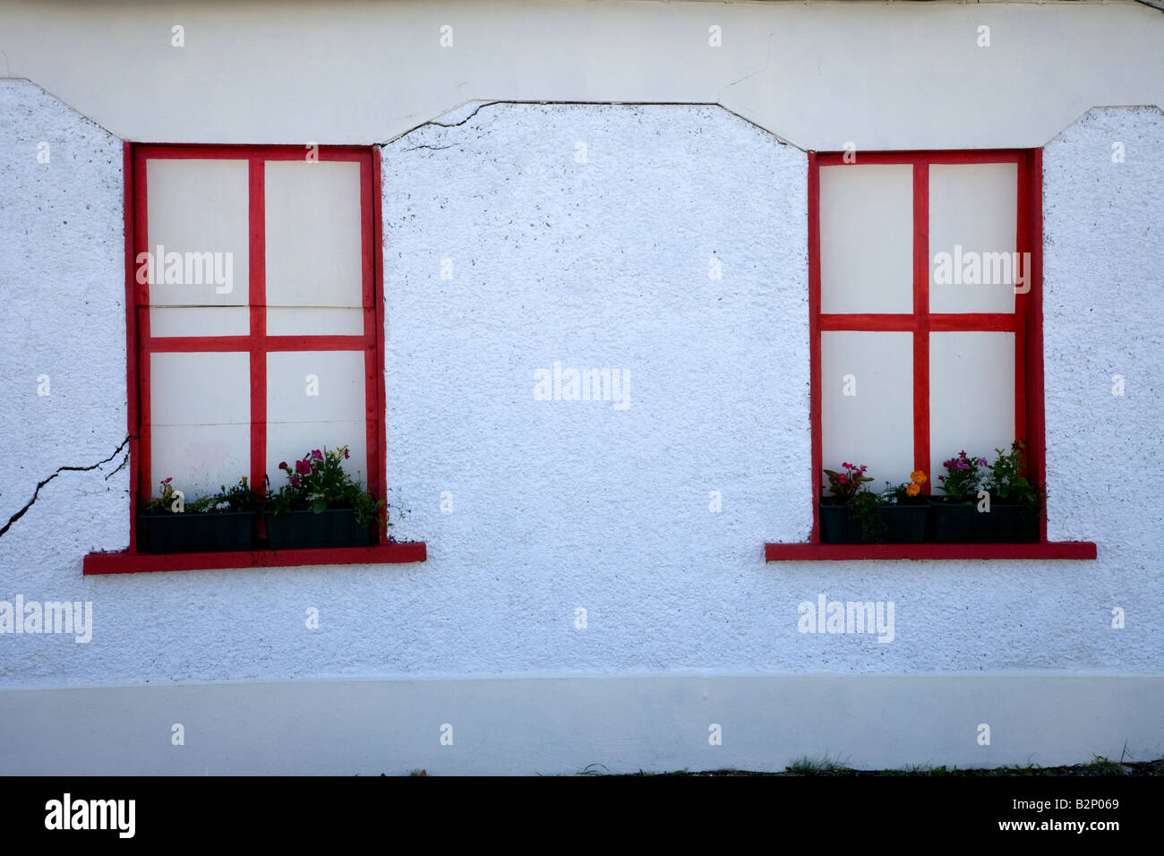 Old irish cottage hires stock photography and images Alamy