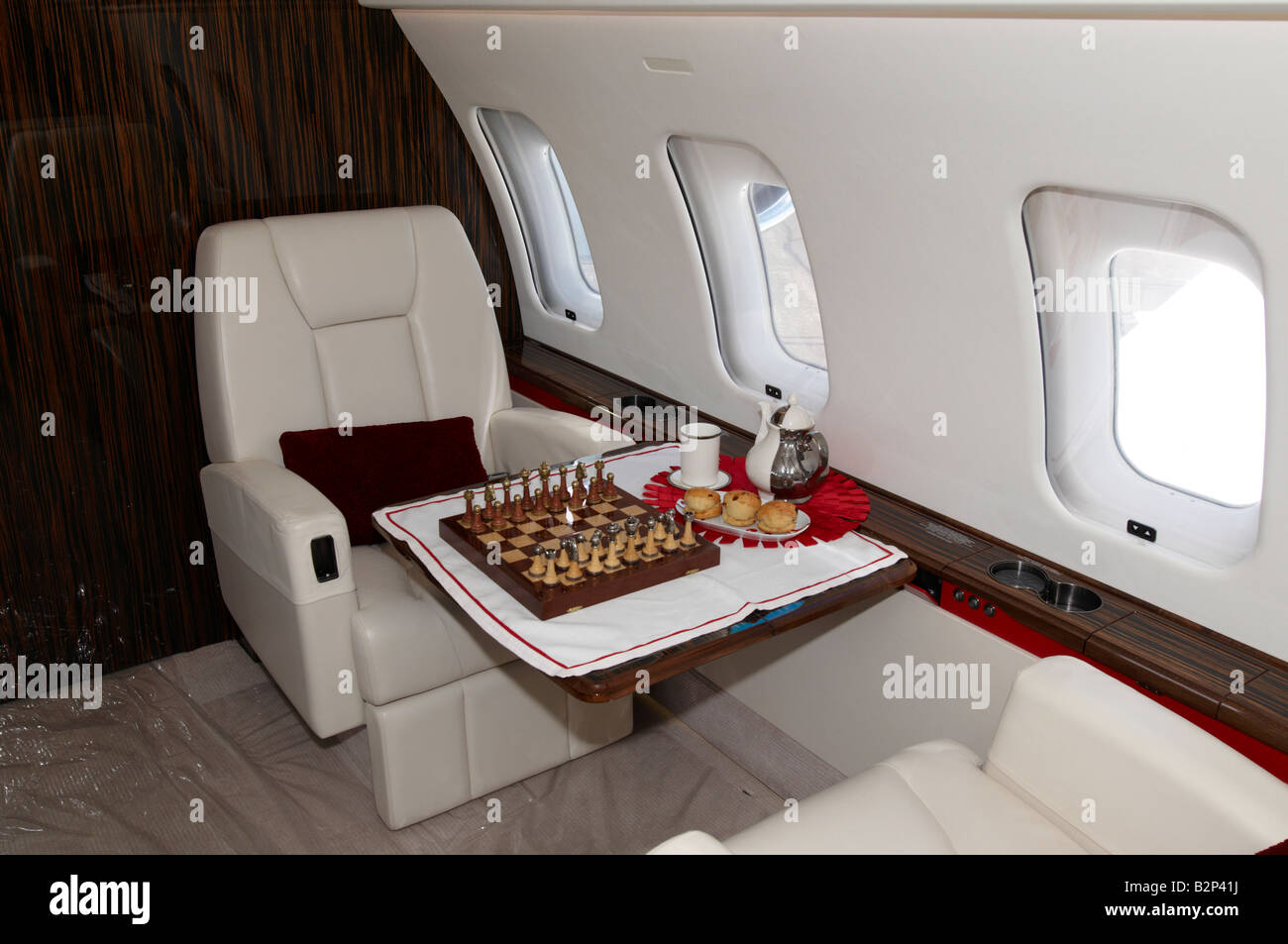 Bombardier challenger interior hi-res stock photography and images - Alamy