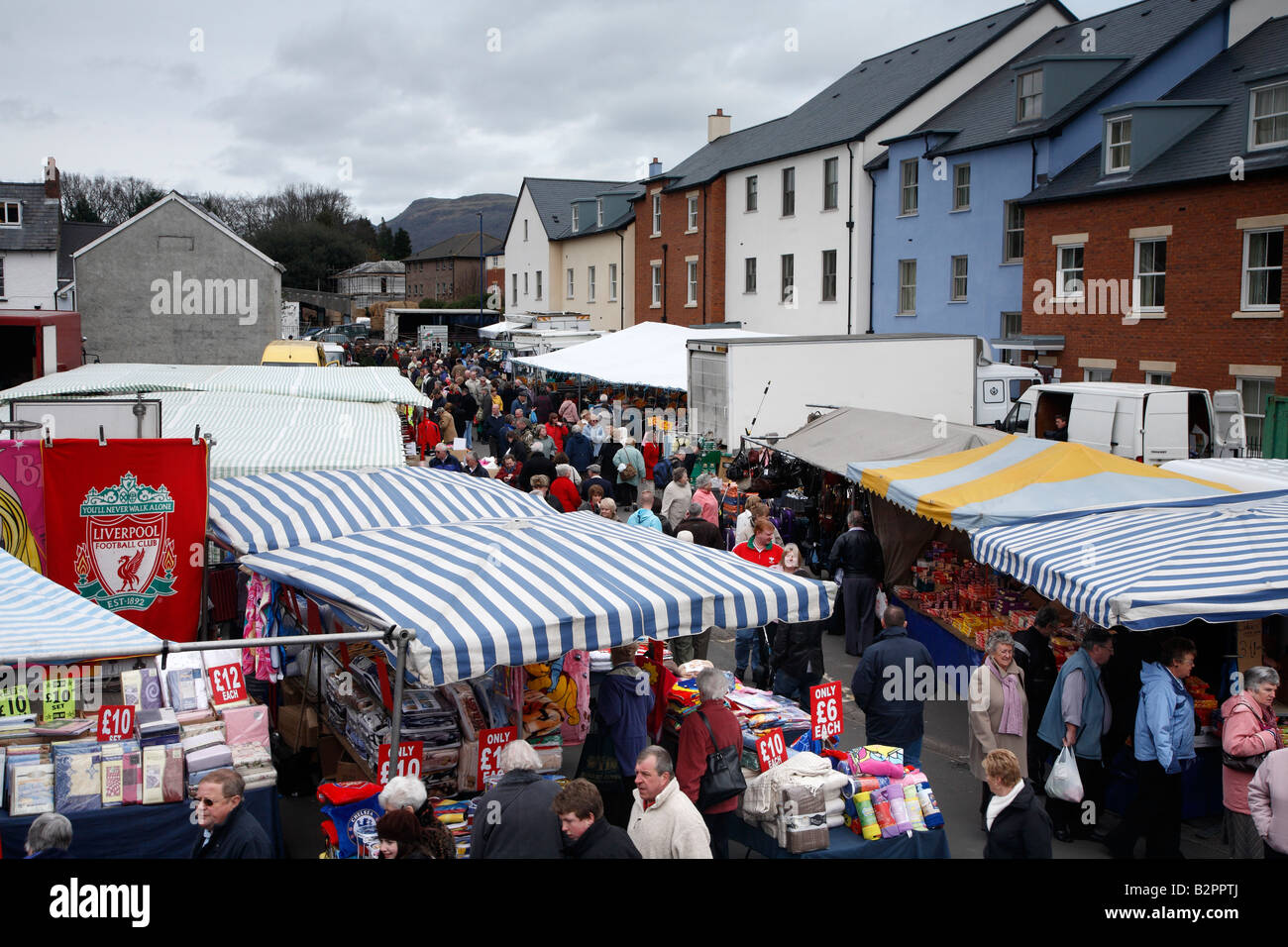 Outdoor street market in Abergavenny, Wales UK Stock Photo Alamy