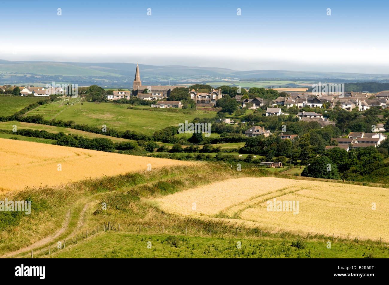 view over devon countryside with fields and farmland Stock Photo - Alamy
