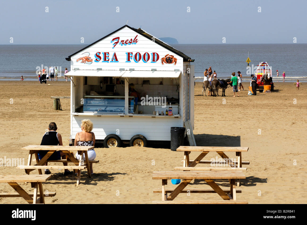 Sea Food shack on the beach at Weston Super Mare Stock Photo