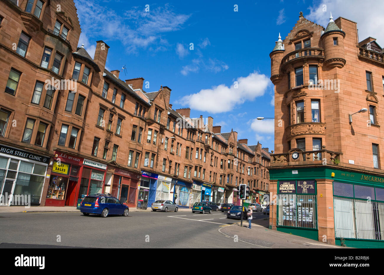 OLD HOMES AND SHOPS ON THE HIGH STREET GLASGOW SCOTLAND Stock Photo