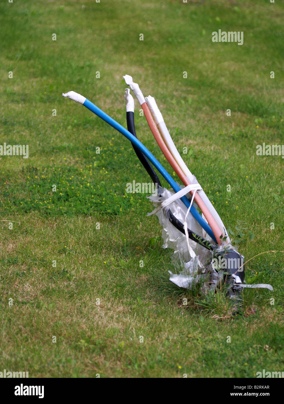 Above ground cables hires stock photography and images Alamy