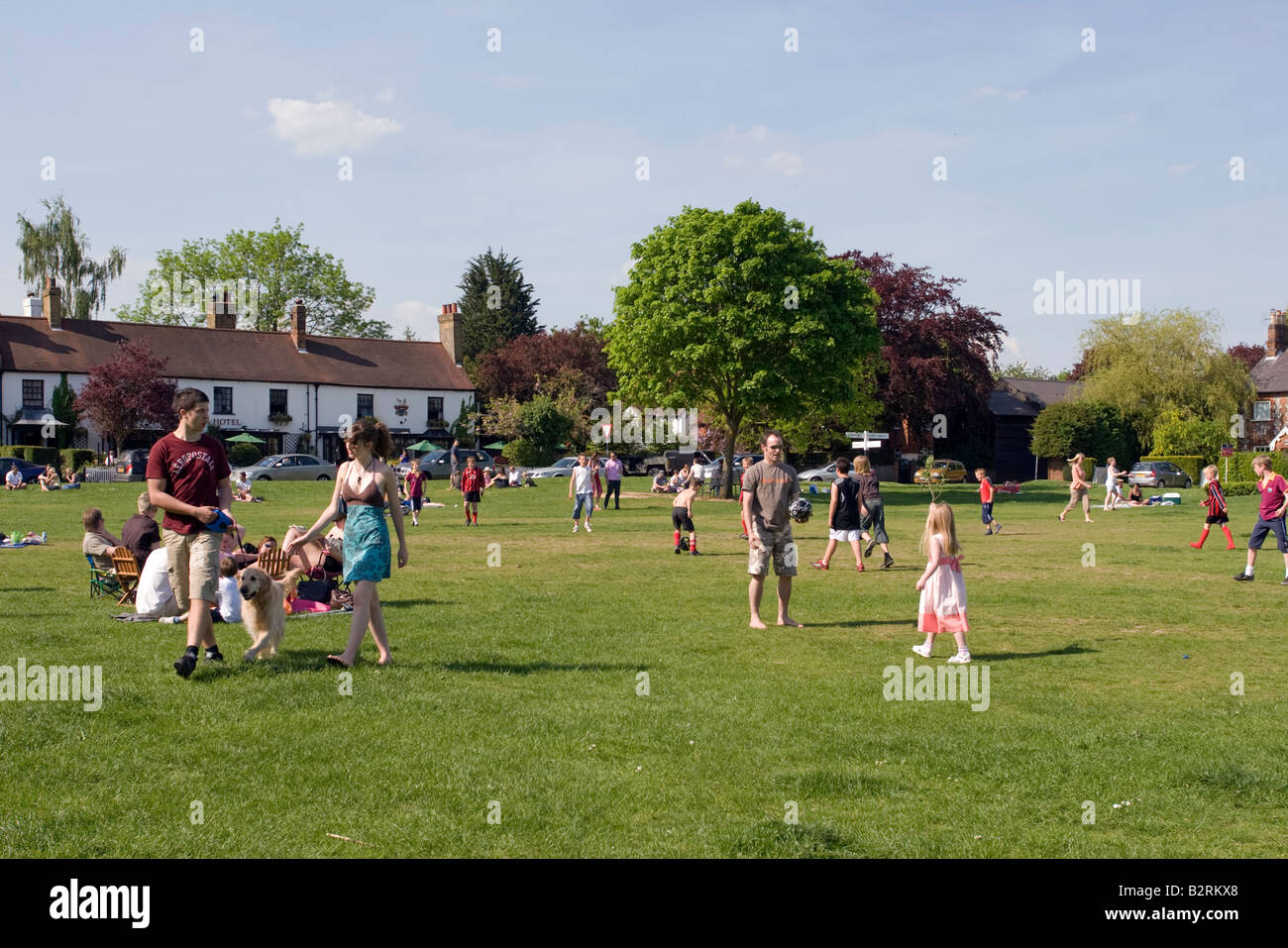 Village Green Chipperfield Hertfordshire Stock Photo Alamy