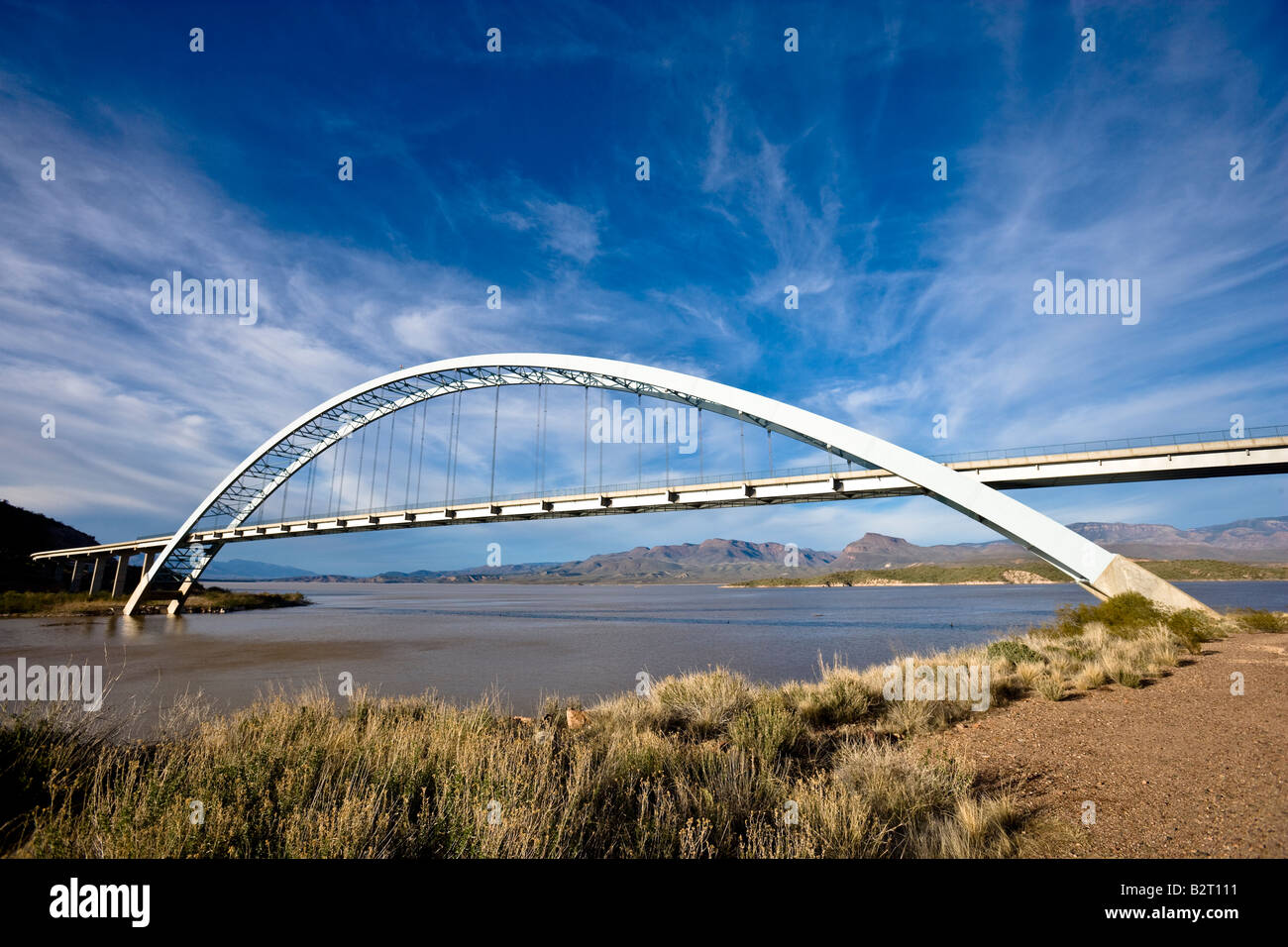 Bridge at Inspiration Point above the dam on Theodore Roosevelt Lake, Arizona, USA Stock Photo