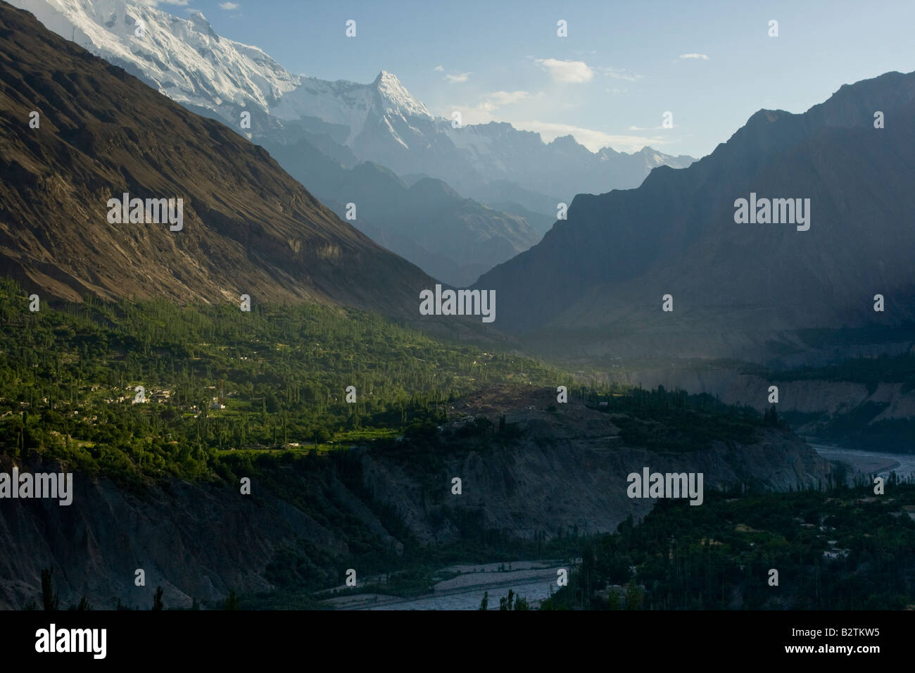 Scenery in the Hunza Valley on the Karakoram Highway in Northern pakistan Stock Photo