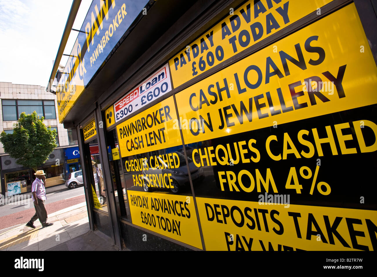 London pawn shop hi-res stock photography and images - Alamy