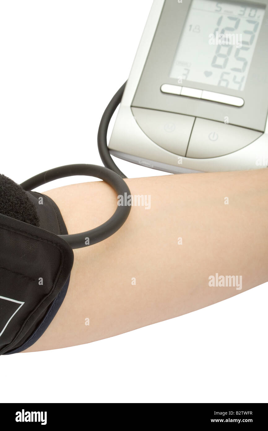Checking the blood pressure with an electronic sphygmomanometer (blood