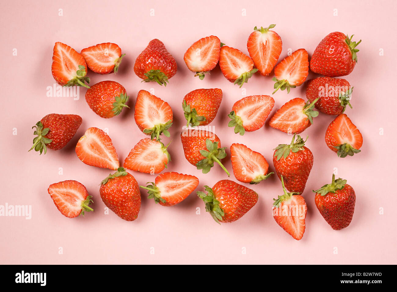 Large group fresh strawberries hi-res stock photography and images - Alamy