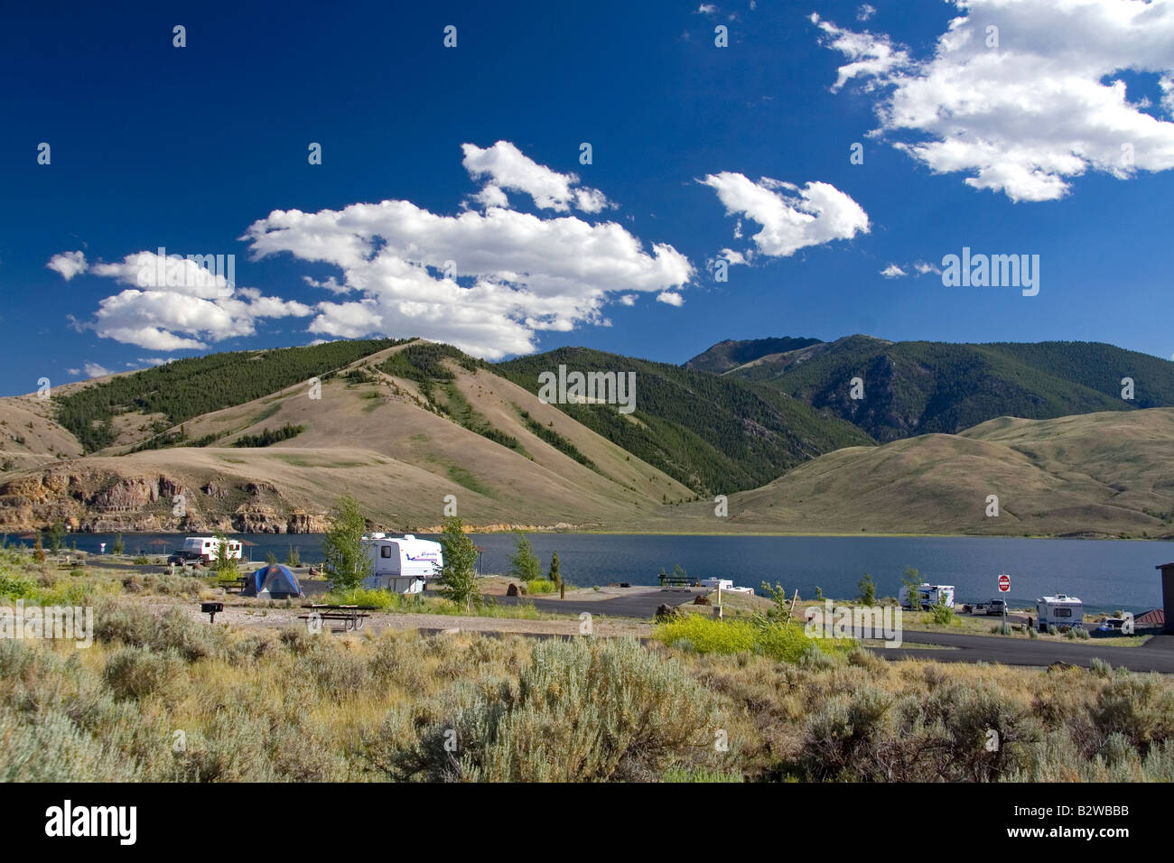 RV camping at Joe T Fallini BLM campground at Macay Reservoir below the Lost River Range in central Idaho at Mackay Reservoir Stock Photo