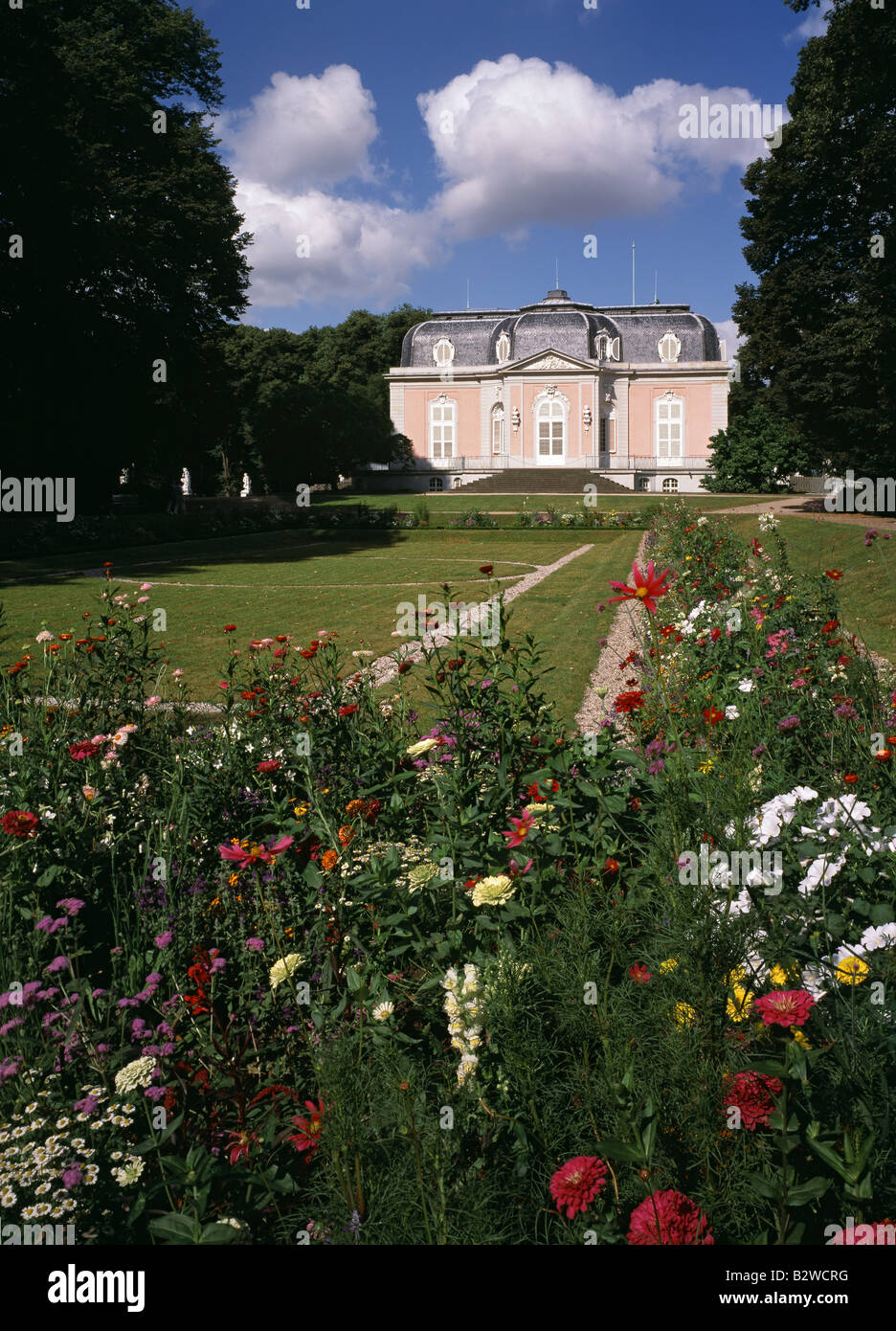 Düsseldorf, Schloß Benrath, Garten der Kurfürstin Stock Photo Alamy