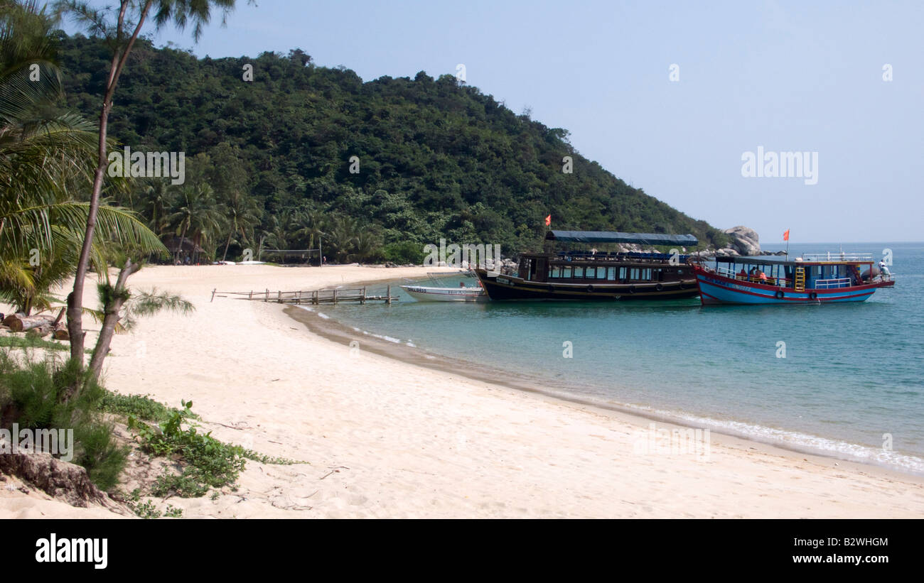 White sand Chong Beach Cham Island off historic Hoi An Vietnam Stock Photo