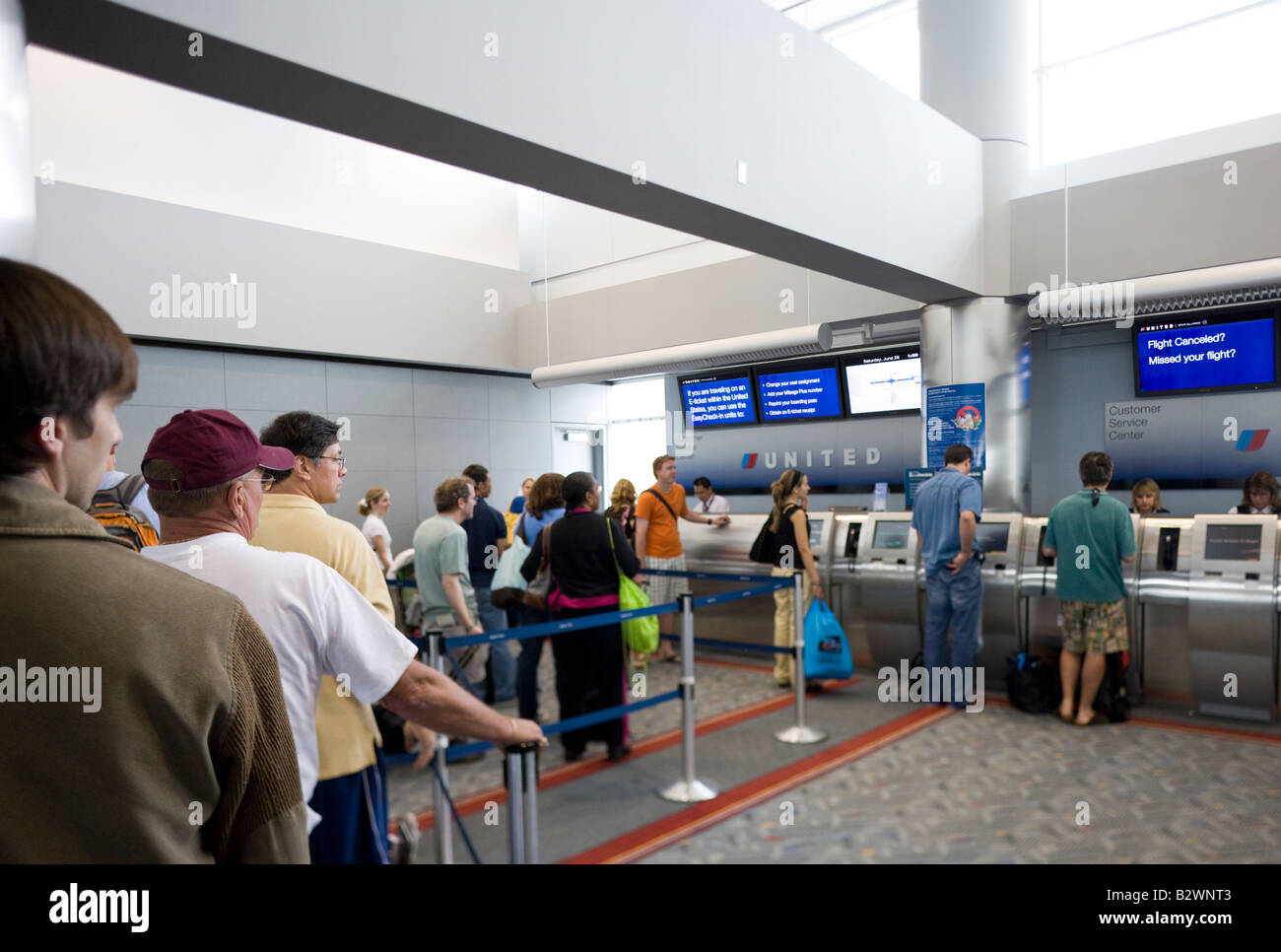 Denver airport hi-res stock photography and images - Alamy