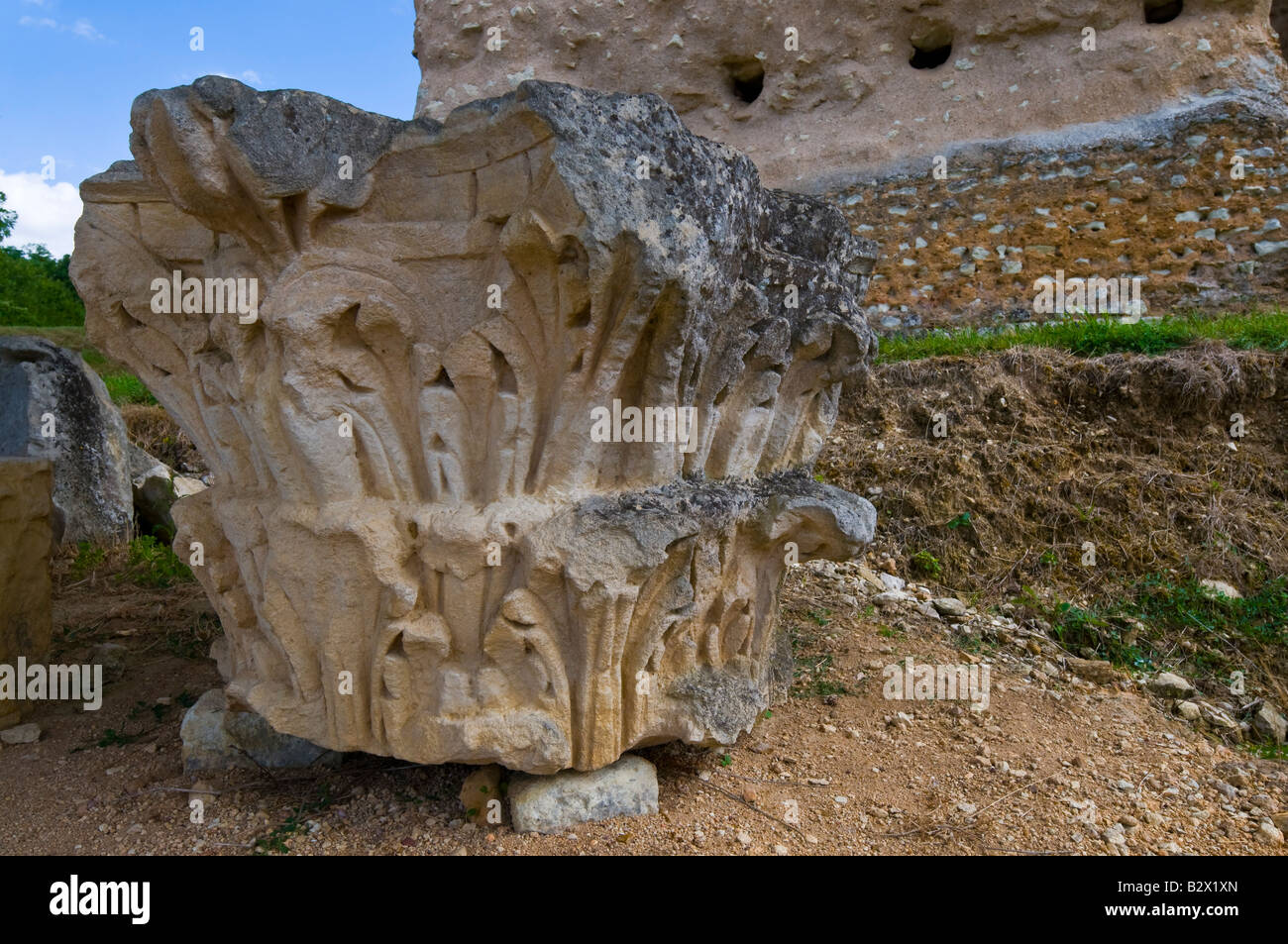 Stone Corinthian capitol / Gallo-Roman theatre remains - Vieux Poitiers, Vienne, France. Stock Photo
