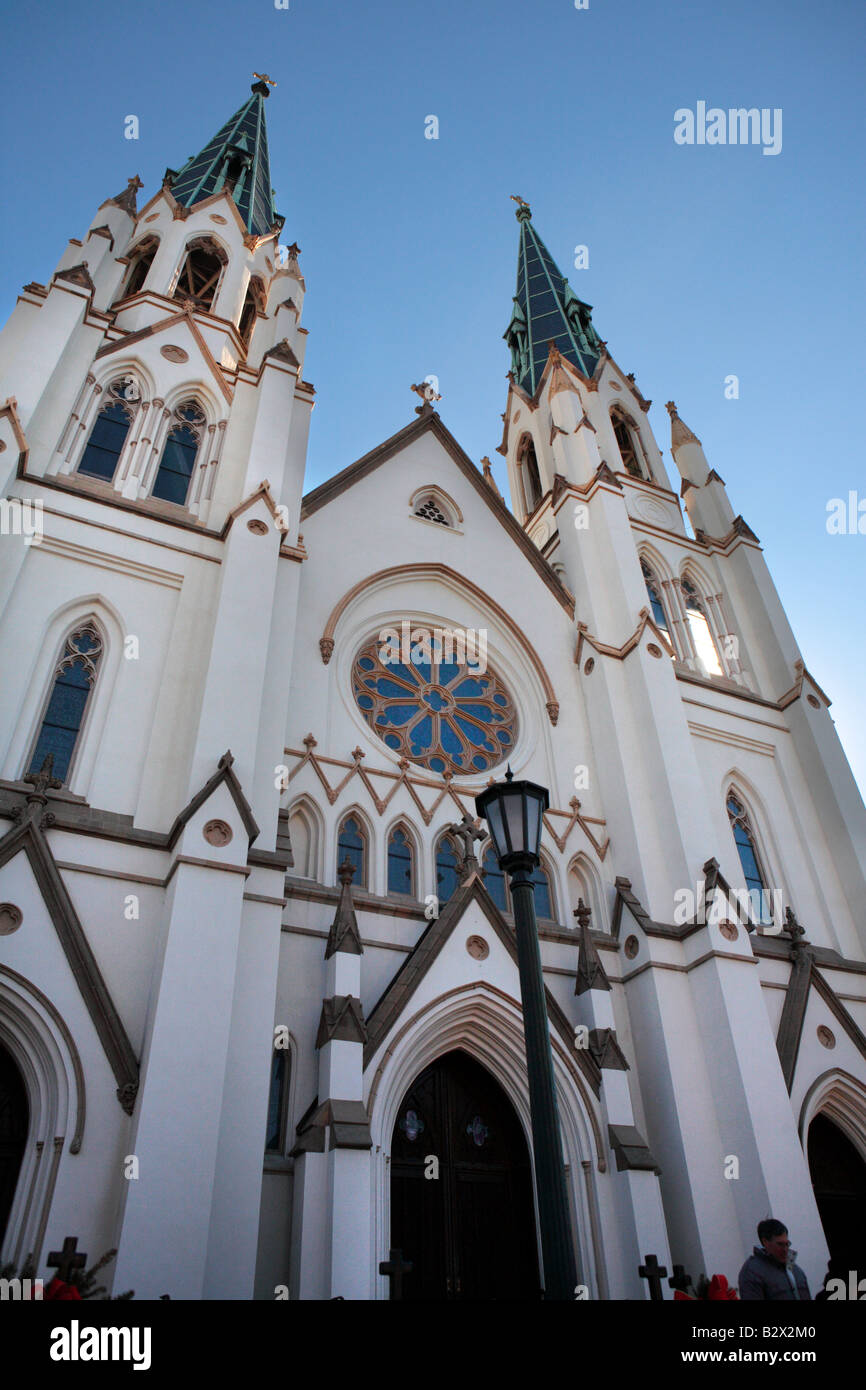 CATHEDRAL OF ST JOHN THE BAPTIST IN SAVANNAH GEORGIA USA Stock Photo ...