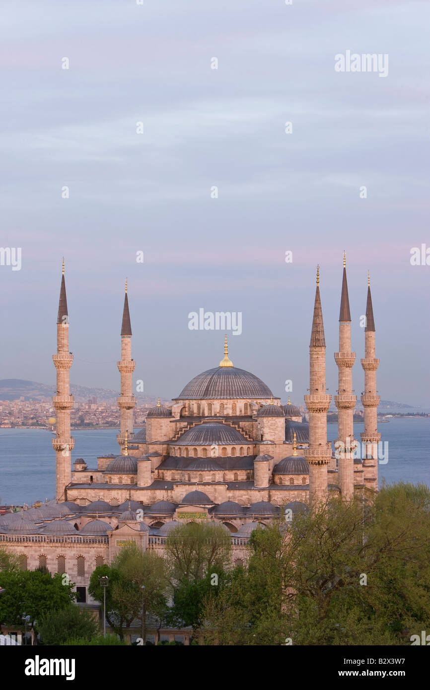 Elevated view of the Blue Mosque in Sultanahmet at dusk, overlooking ...