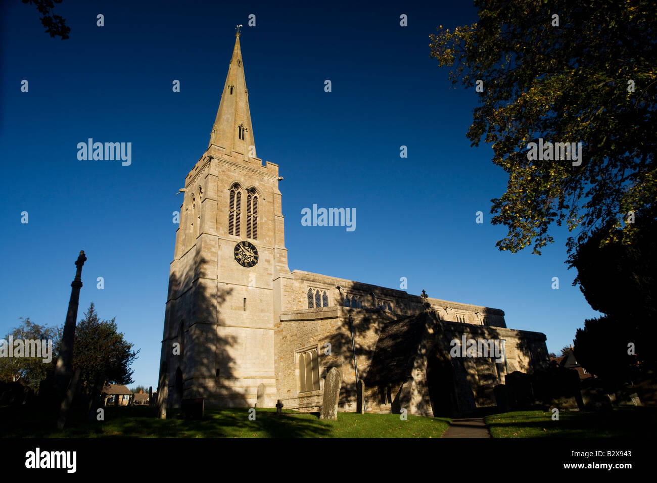 St Mary Magdalene Church, Geddington, Northamptonshire, England, UK Stock Photo