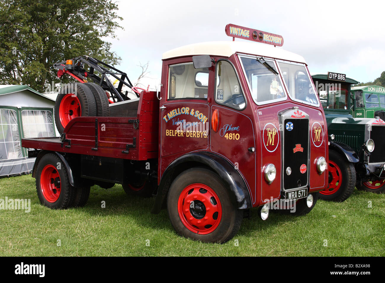 A vintage Albion tow truck at the Cromford Steam Engine Rally 2008