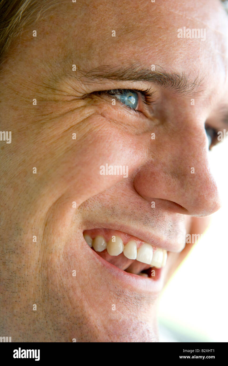 Head shot of man smiling Stock Photo - Alamy