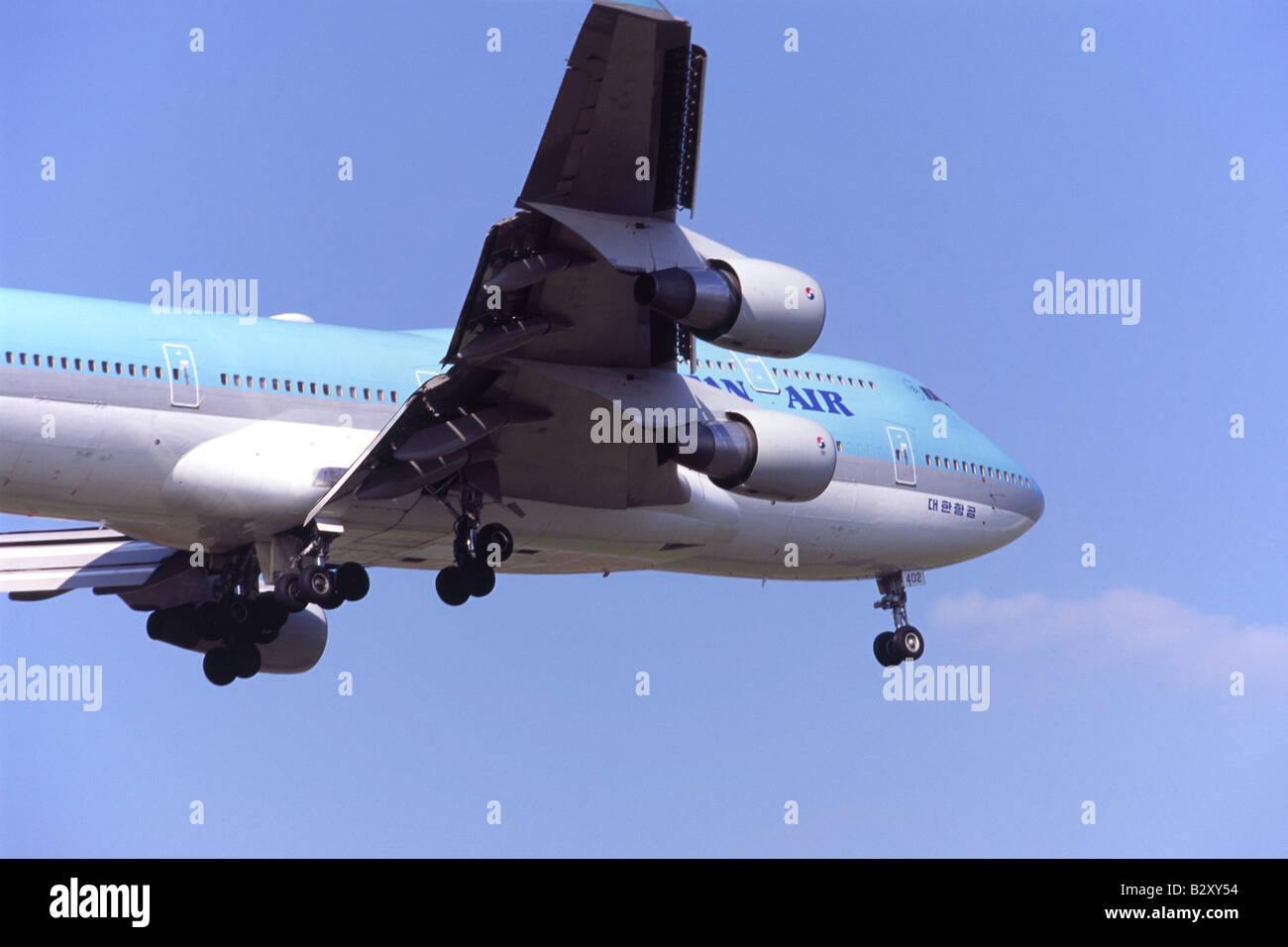 Boeing 747 operated by Korean Air on approach for landing at London ...