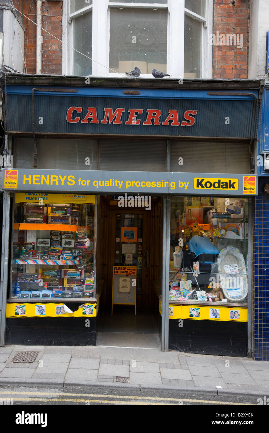 Henry's 2024 camera store