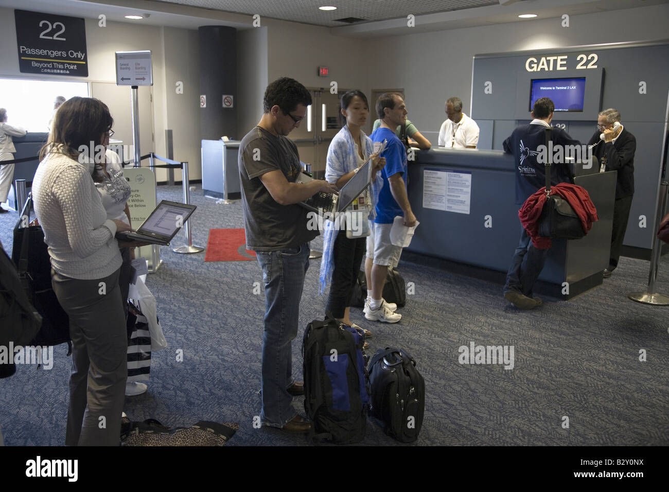 Lax airport boarding gate hi-res stock photography and images - Alamy
